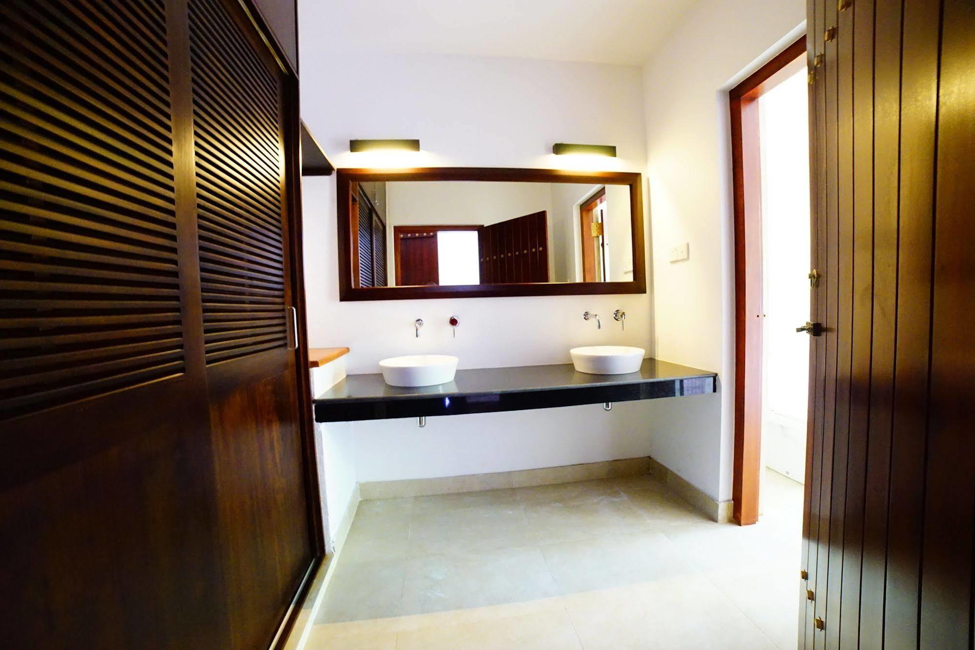 فندق Lespri Grand نيجومبو المظهر الخارجي الصورة